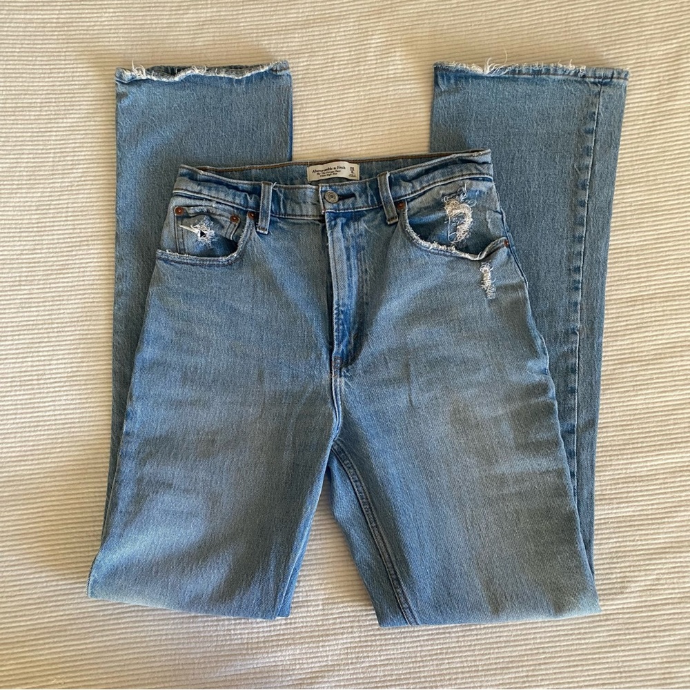 Abercrombie Curve Love Ultra High Rise 70s Flare 28L